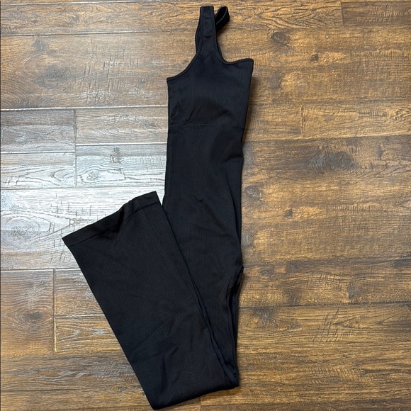 OQQ Black Sleeveless Ribbed Jumpsuit XL - Picture 3 of 5